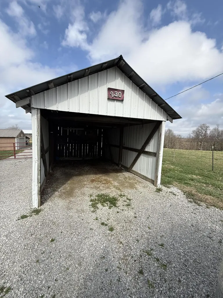 230 Johnson Road Waynesburg KY 40489