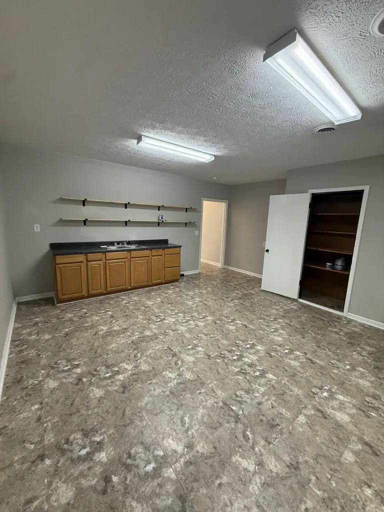 122 S Main Street Harrodsburg KY 40330