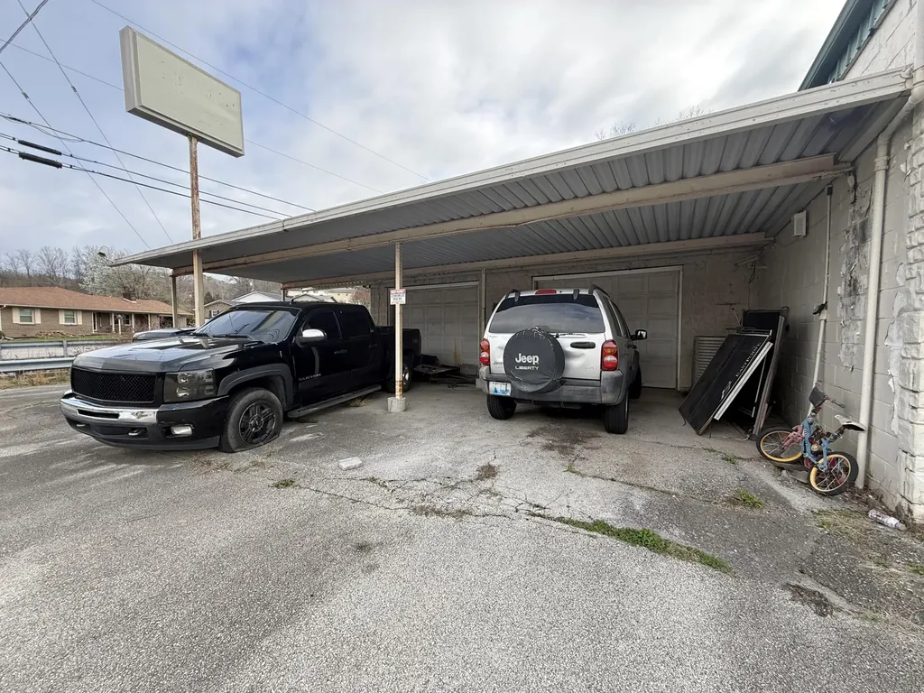 740 Winchester Road Irvine KY 40336
