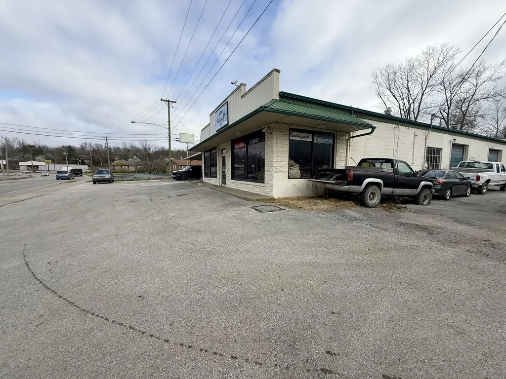 740 Winchester Road Irvine KY 40336