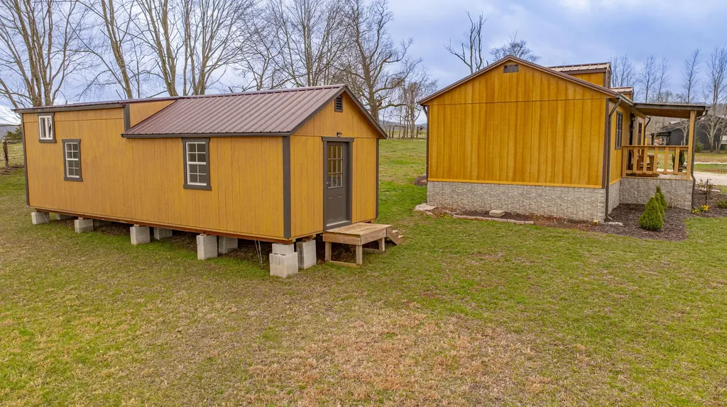 225 Lighthouse Road Monticello KY 42633