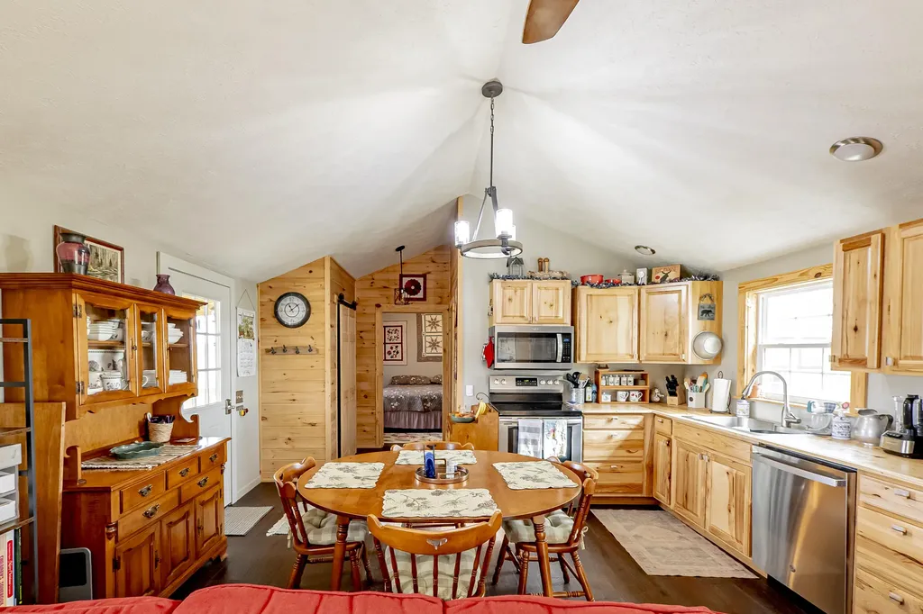 225 Lighthouse Road Monticello KY 42633
