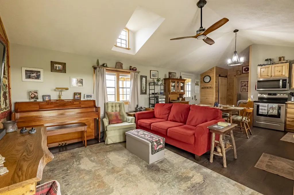 225 Lighthouse Road Monticello KY 42633
