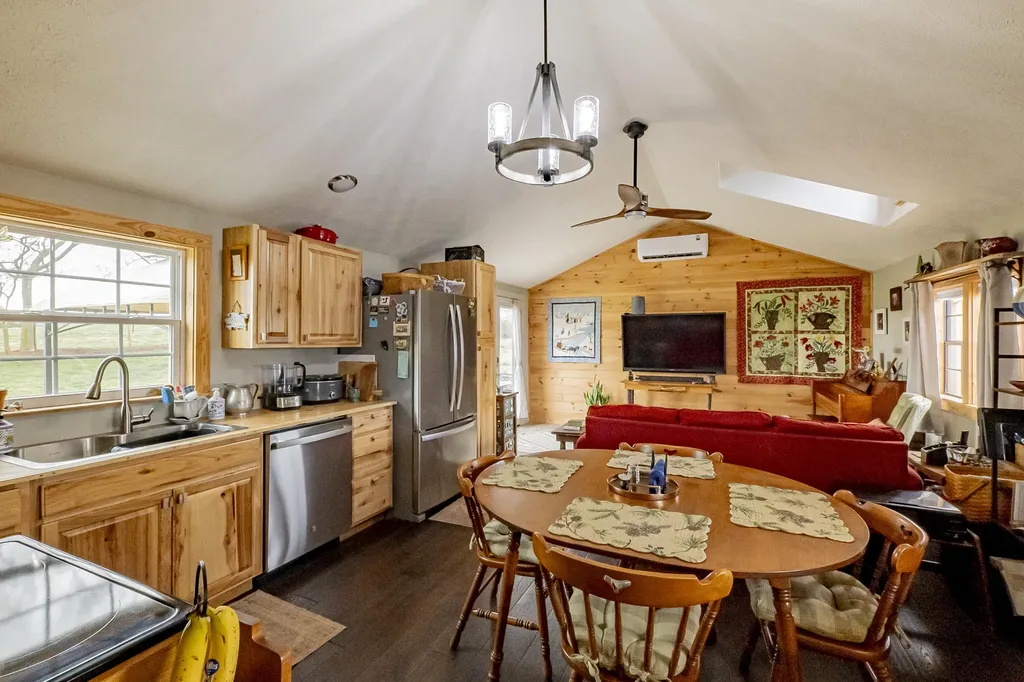 225 Lighthouse Road Monticello KY 42633