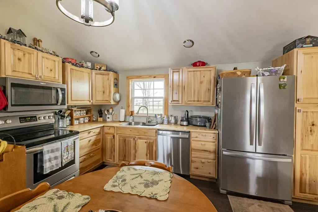 225 Lighthouse Road Monticello KY 42633
