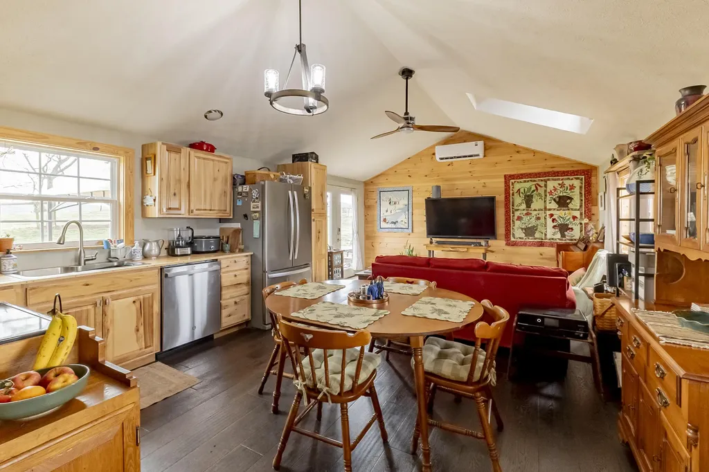225 Lighthouse Road Monticello KY 42633