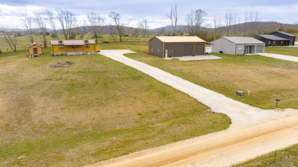 225 Lighthouse Road Monticello KY 42633