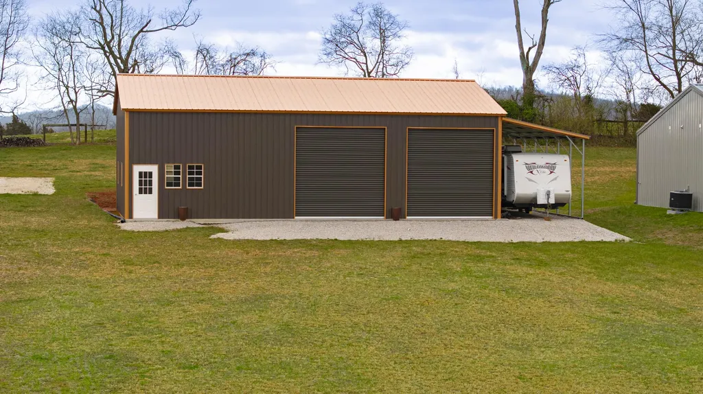 225 Lighthouse Road Monticello KY 42633