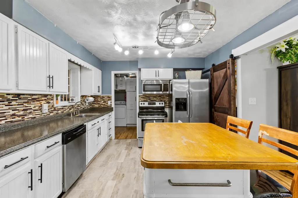 64 Coskery Pike Flemingsburg KY 41041