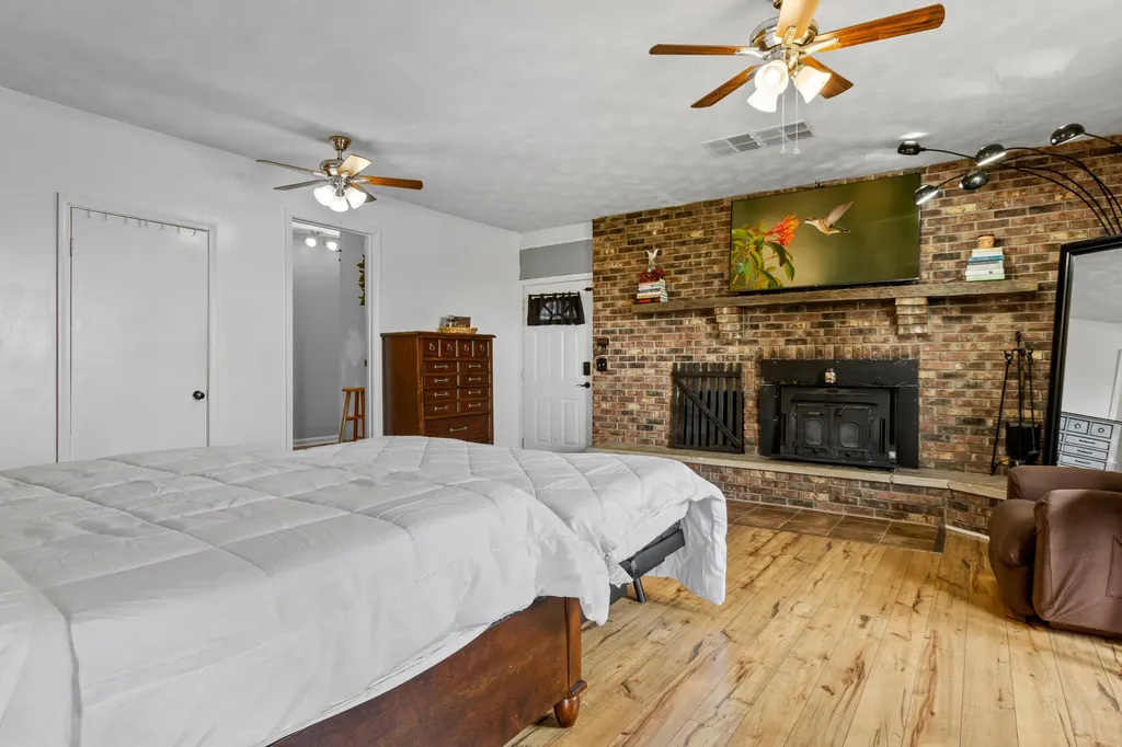 64 Coskery Pike Flemingsburg KY 41041
