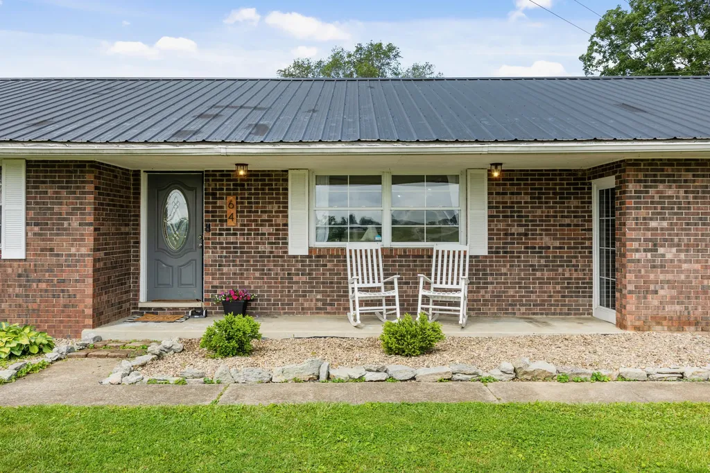 64 Coskery Pike Flemingsburg KY 41041