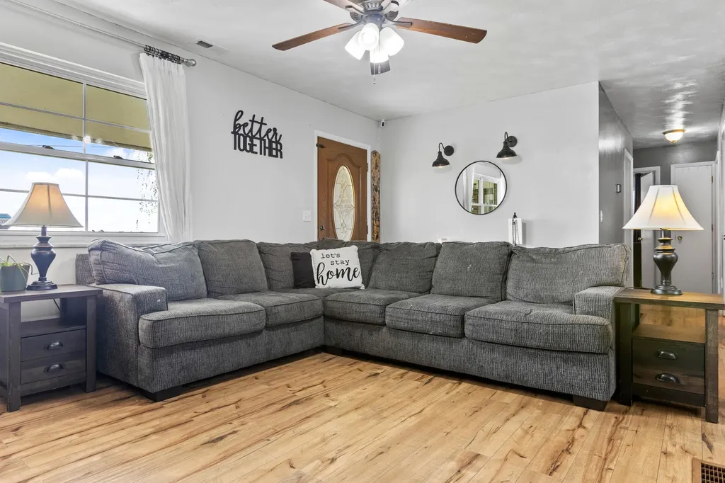 64 Coskery Pike Flemingsburg KY 41041