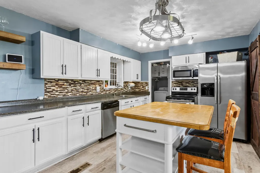 64 Coskery Pike Flemingsburg KY 41041