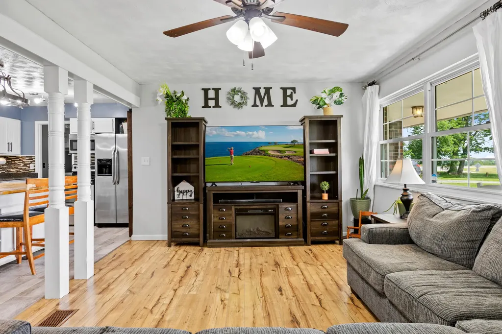 64 Coskery Pike Flemingsburg KY 41041