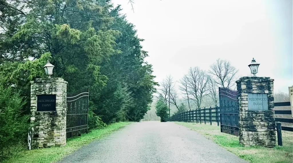 700 Beechwood Drive Nancy KY 42544