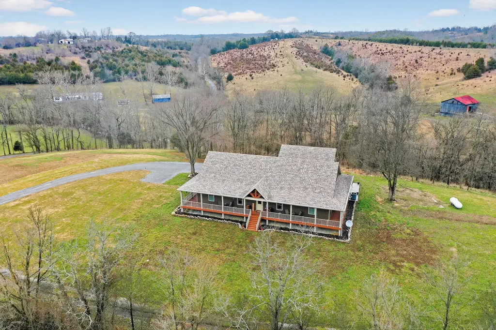 1290 Johnson Road Harrodsburg KY 40330