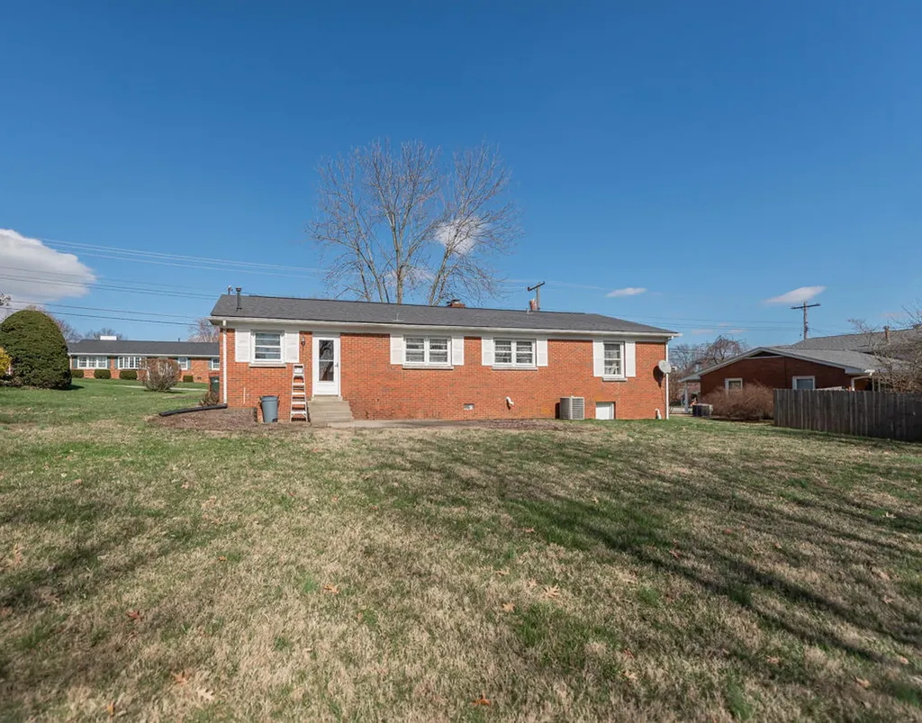 402 Hiawatha Trail Georgetown KY 40324