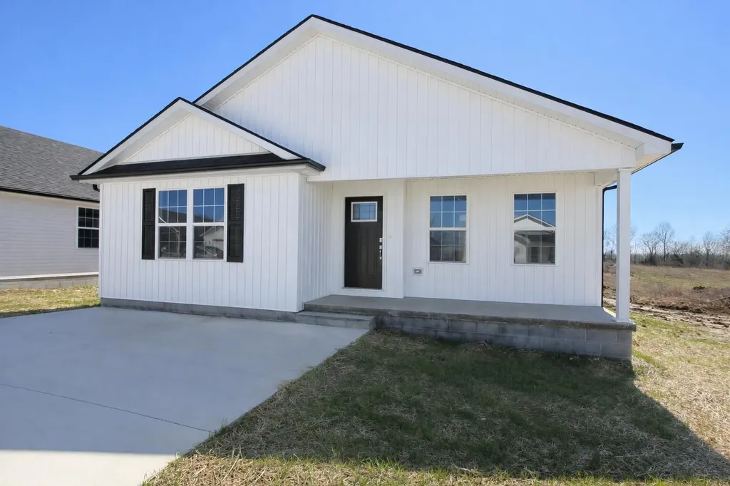 202 Charles Carr Drive Harrodsburg KY 40330