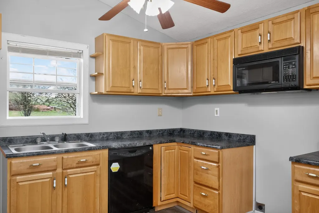 14 Braxton Lane Mt Vernon KY 40456