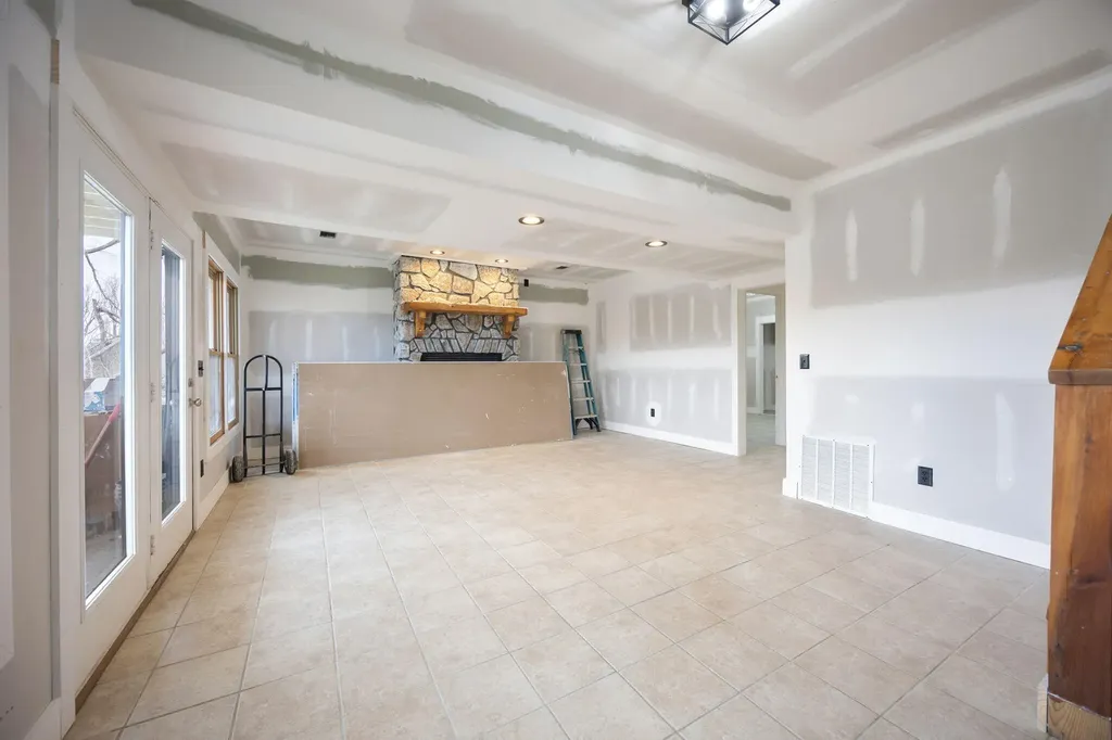 433 Woodlands Way Russell Springs KY 42642