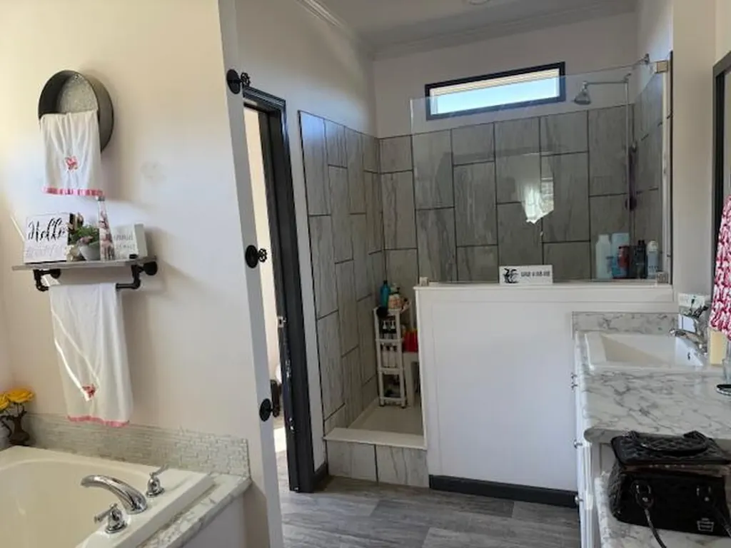 2351 Dreyfus Road Waco KY 40385