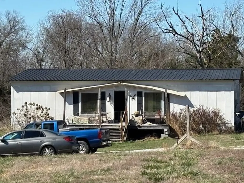 2351 Dreyfus Road Waco KY 40385
