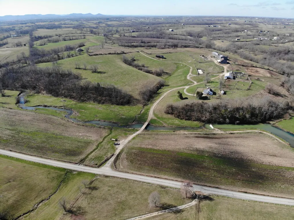 3820 Spencer Pike Mt Sterling KY 40353