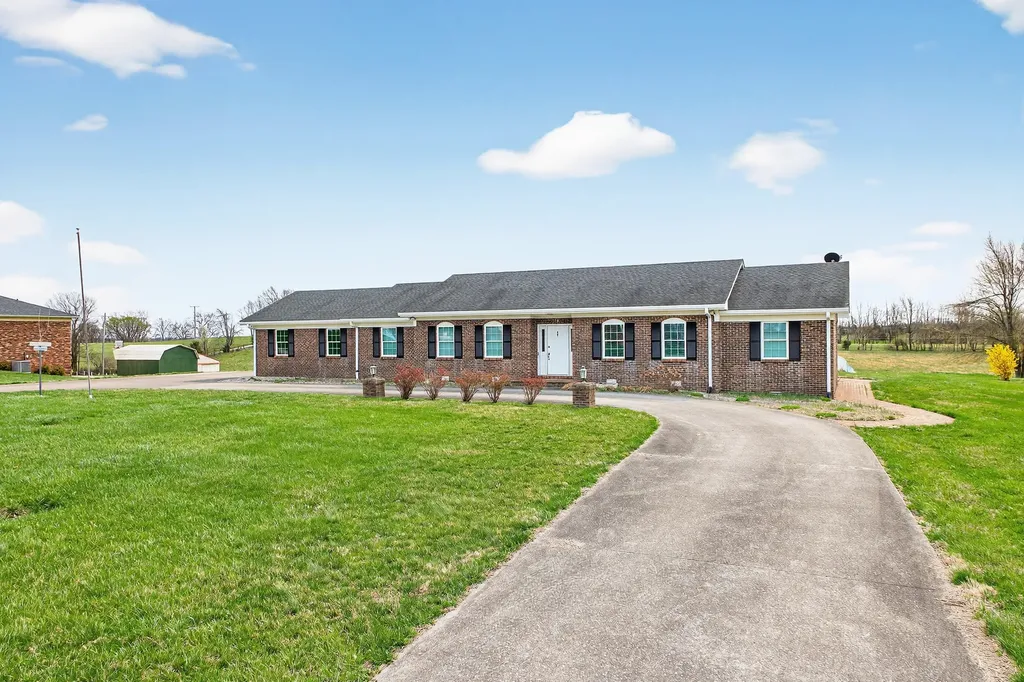316 Sugar Creek Road Lancaster KY 40444