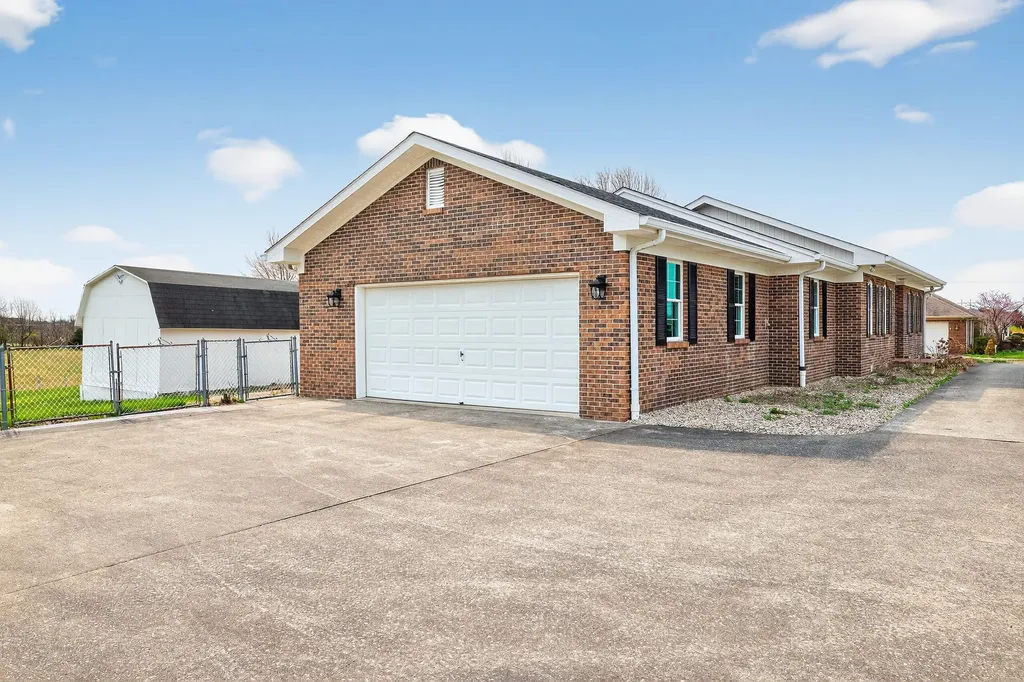 316 Sugar Creek Road Lancaster KY 40444