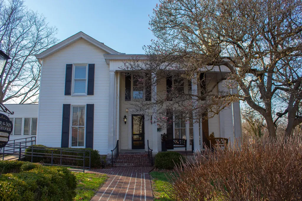 218 S Maple Street Winchester KY 40391