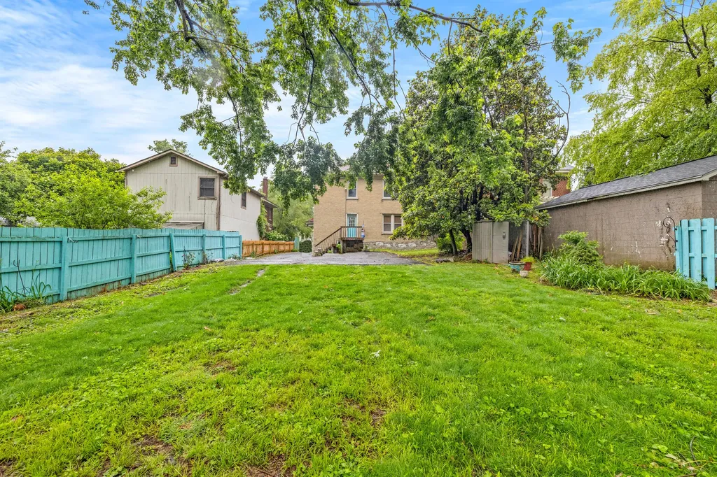 1056-1058 Fontaine Road Lexington KY 40502