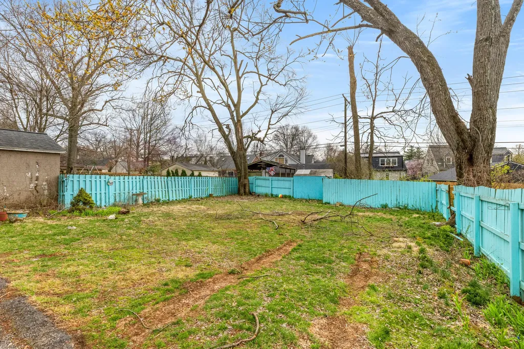 1056-1058 Fontaine Road Lexington KY 40502