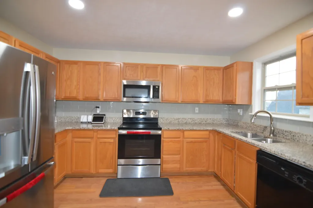 3373 Royal Troon Road Lexington KY 40509
