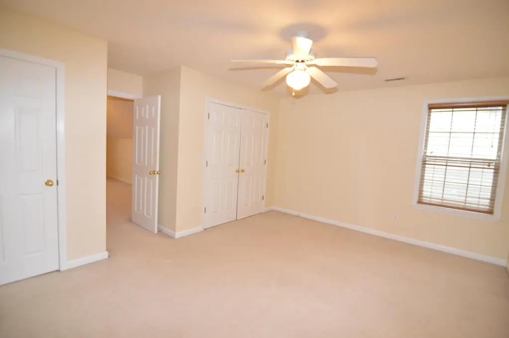 3373 Royal Troon Road Lexington KY 40509