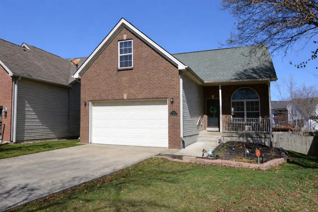 3373 Royal Troon Road Lexington KY 40509