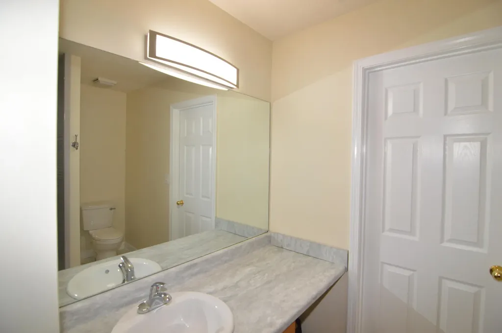 3373 Royal Troon Road Lexington KY 40509