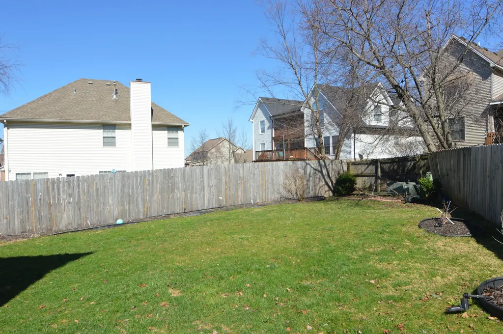3373 Royal Troon Road Lexington KY 40509