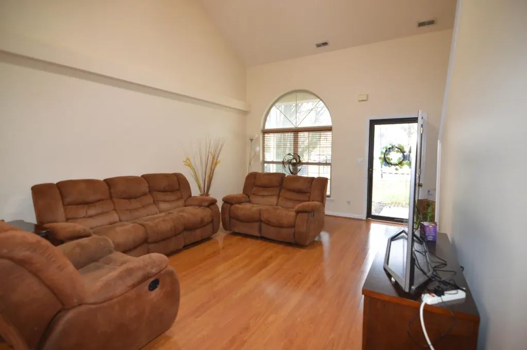 3373 Royal Troon Road Lexington KY 40509