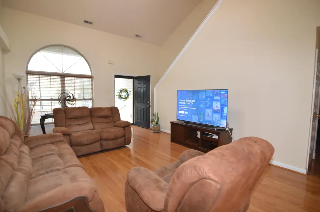 3373 Royal Troon Road Lexington KY 40509
