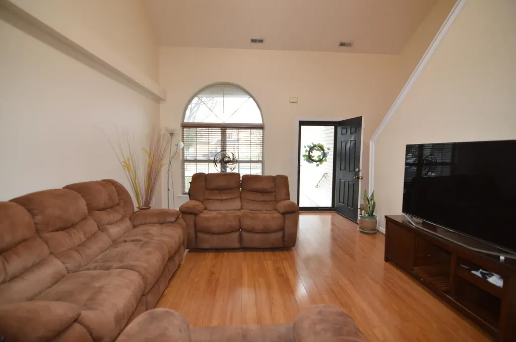 3373 Royal Troon Road Lexington KY 40509