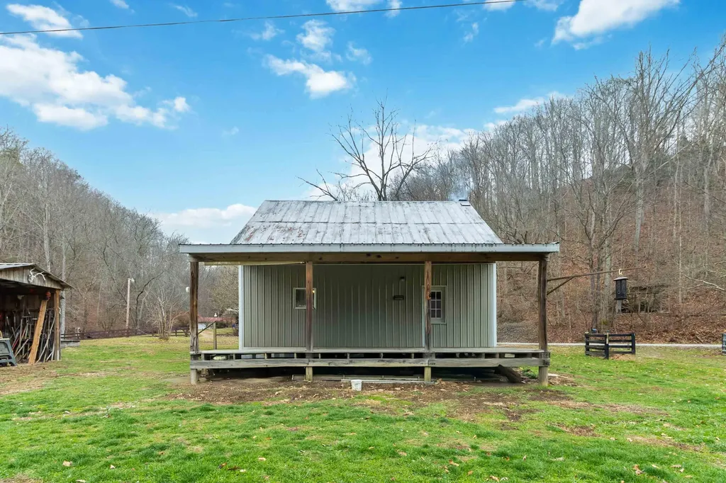 1666 Pointer Creek Road Science Hill KY 42553