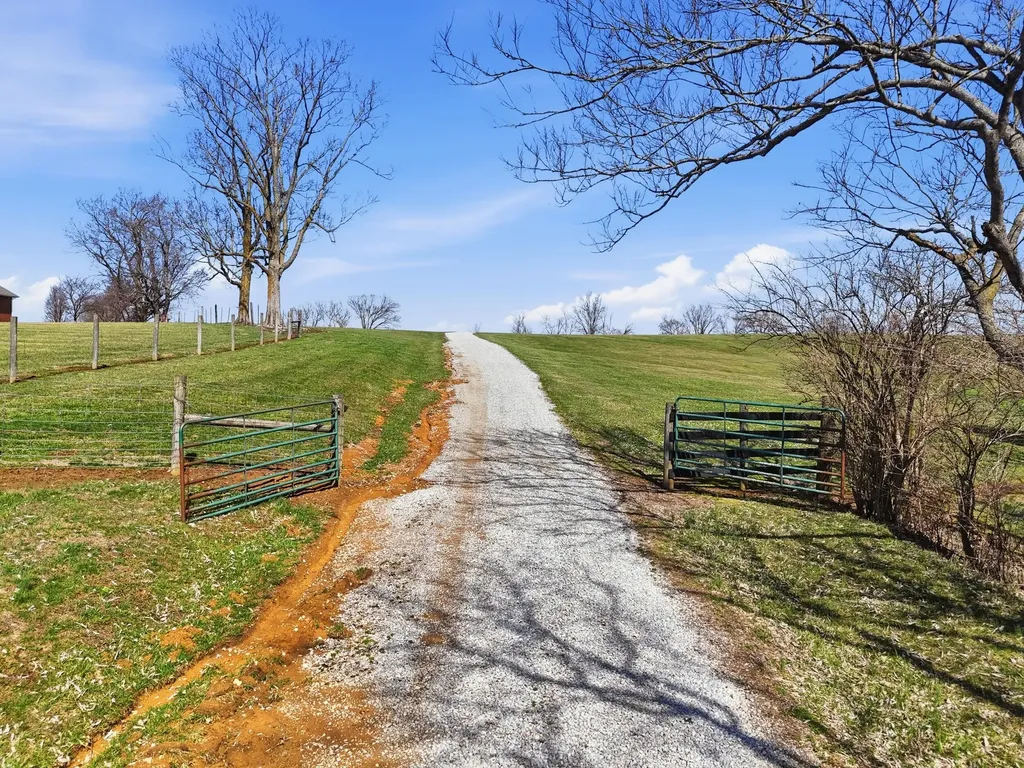 2849 Howards Mill Road Mt Sterling KY 40353