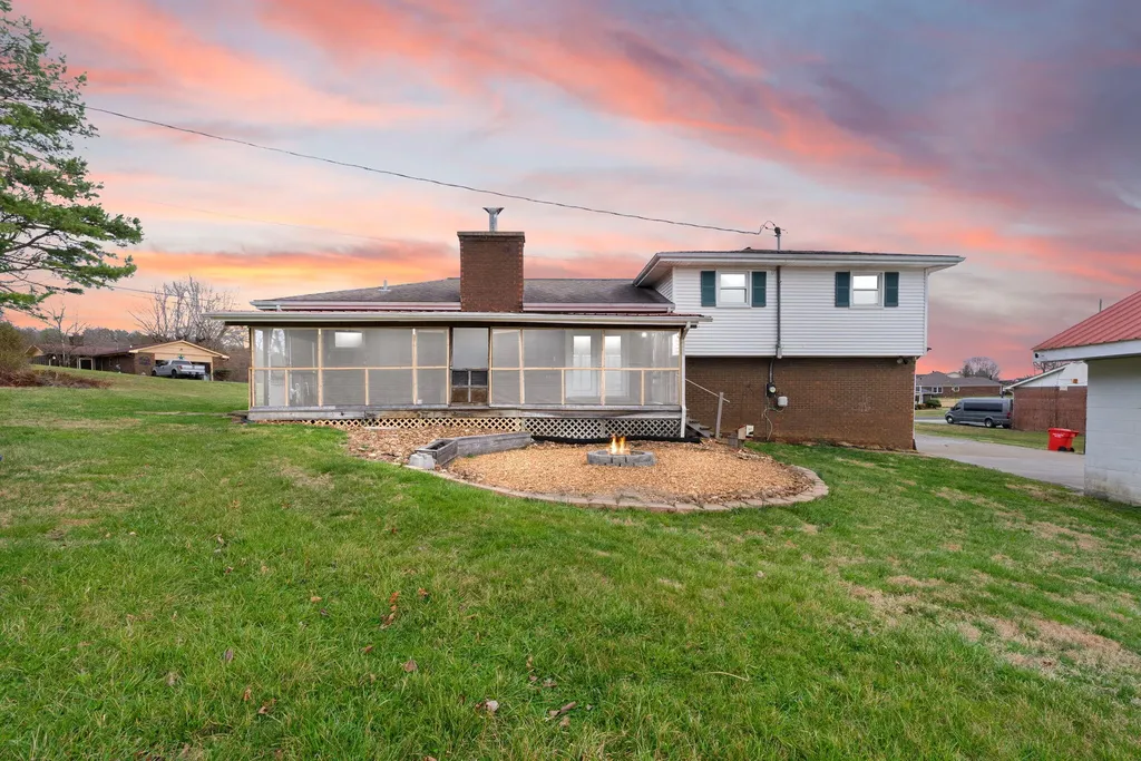 37 Skylark Drive Corbin KY 40701