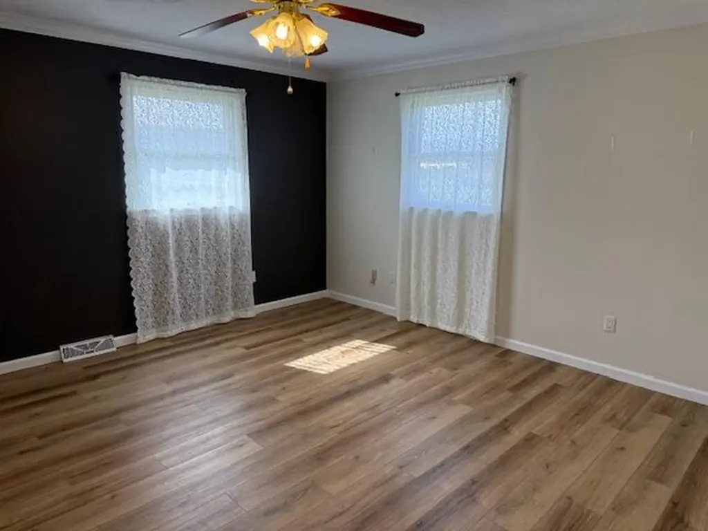 60 Farmington Monticello KY 42633