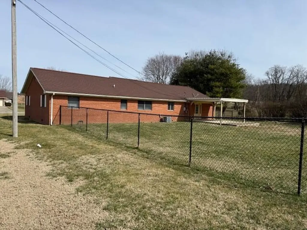 60 Farmington Monticello KY 42633