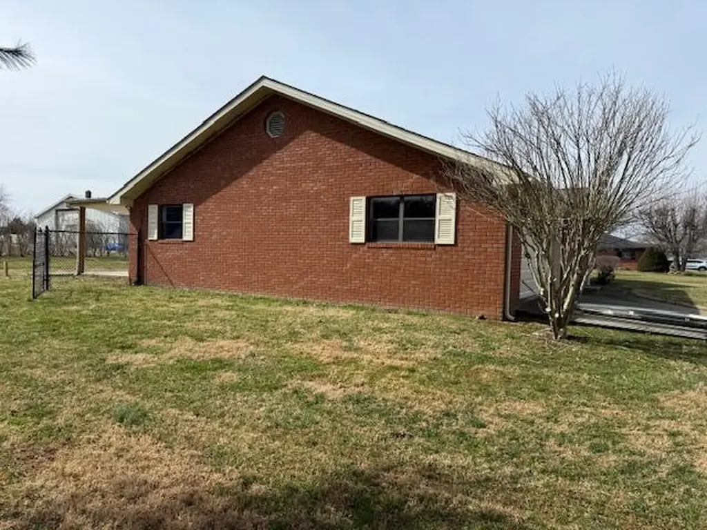 60 Farmington Monticello KY 42633