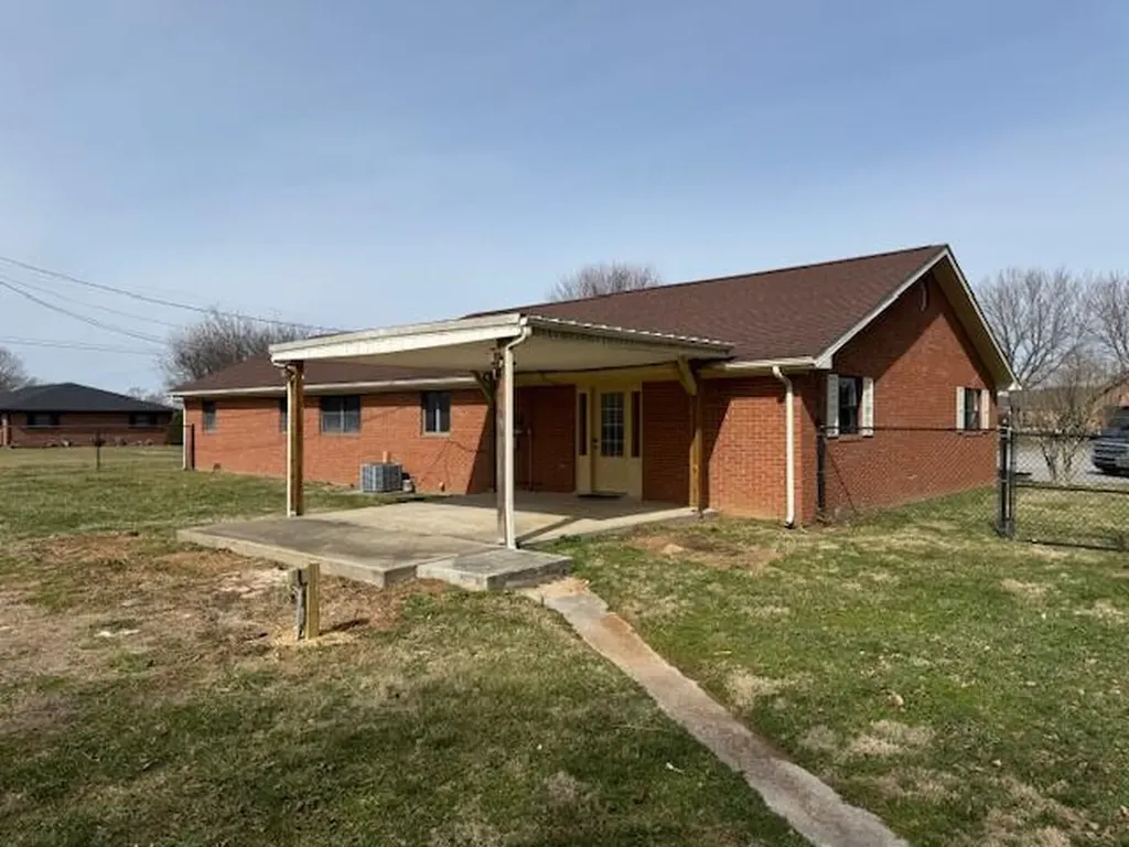 60 Farmington Monticello KY 42633