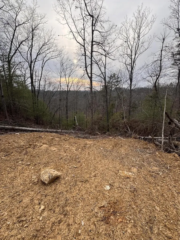 201 High Ridge Road Campton KY 41301