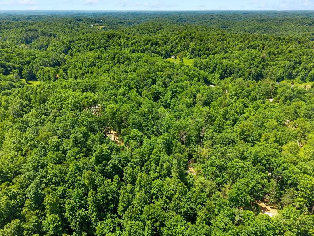 201 High Ridge Road Campton KY 41301