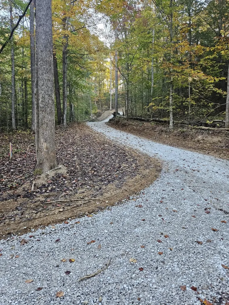 55 Low Ridge Road Campton KY 41301